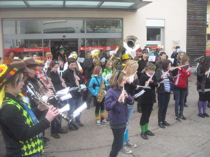 05-Narrenbaumstellen-2011-006-950