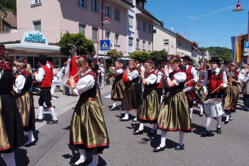 17-Schwyzertag-Tiengen-2011-004-950